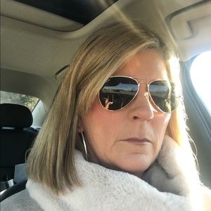 Meet your Posher, Kay